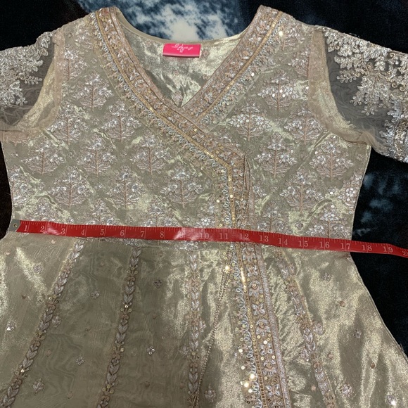 Silver Anrakha/Shalwar Kameez - Picture 4 of 8